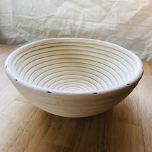 Load image into Gallery viewer, Round Banneton